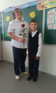 Олежка с любимой учительницей