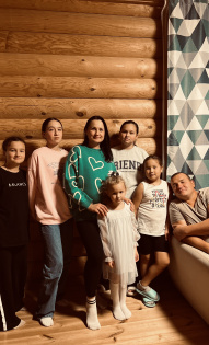 Максим , Елена ,Карина, Ариана , Аделина , Эмилия , Стефания