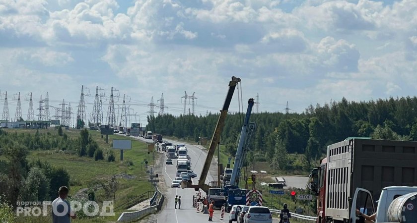 Рядом с Новочебоксарском закрыли разваливающийся мост для проезда