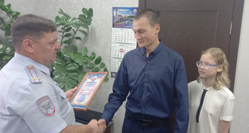В Новочебоксарске многодетный отец задержал пьяного водителя и получил благодарность от сотрудников полиции 