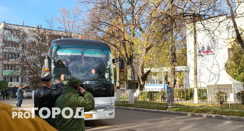 Теперь тотальный надзор: Госдума утвердила закон о связи работодателей и военного комиссариата