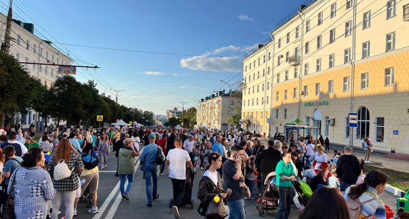 Внезапно и отрадно: 22 августа объявили праздничным днем