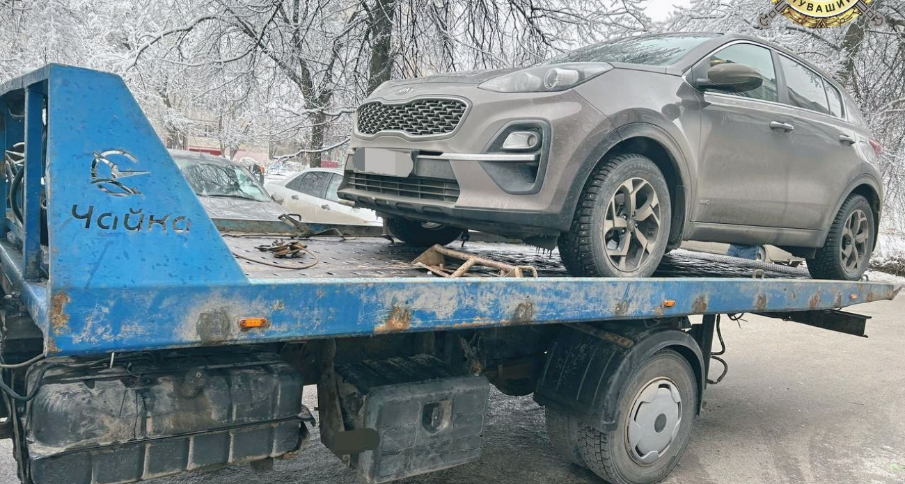 В Новочебоксарске пьяный водитель вез непристегнутого ребенка в автокресле