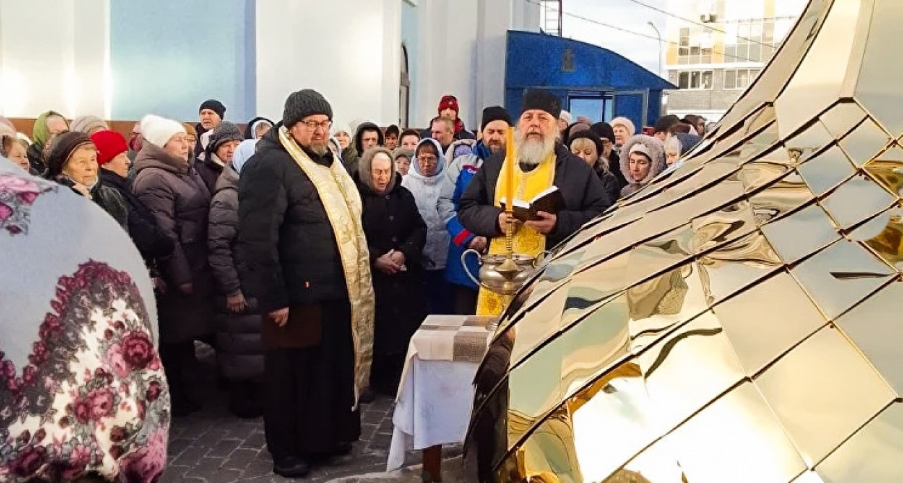 В Новочебоксарске на храме Николая Чудотворца появились новые купола