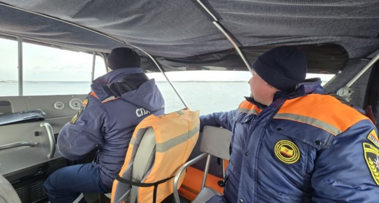 На страже безопасности: новочебоксарские спасатели проводят рейды на Волге