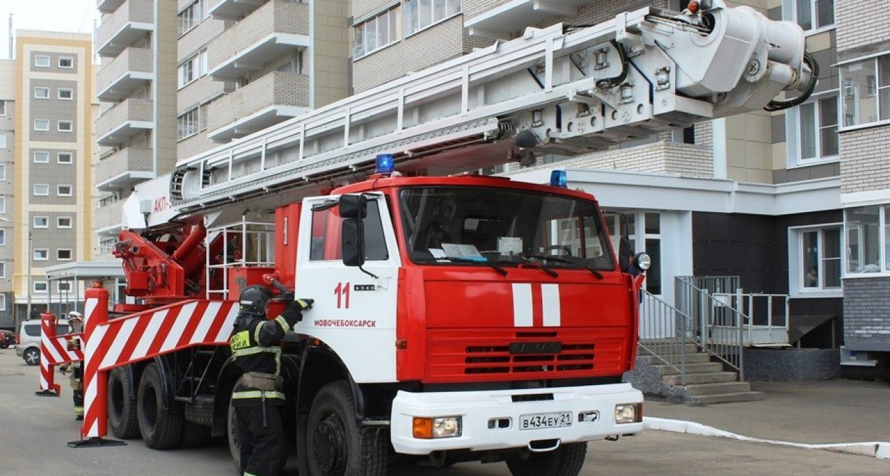 В Новочебоксарске случился пожар в подъезде многоквартирного дома