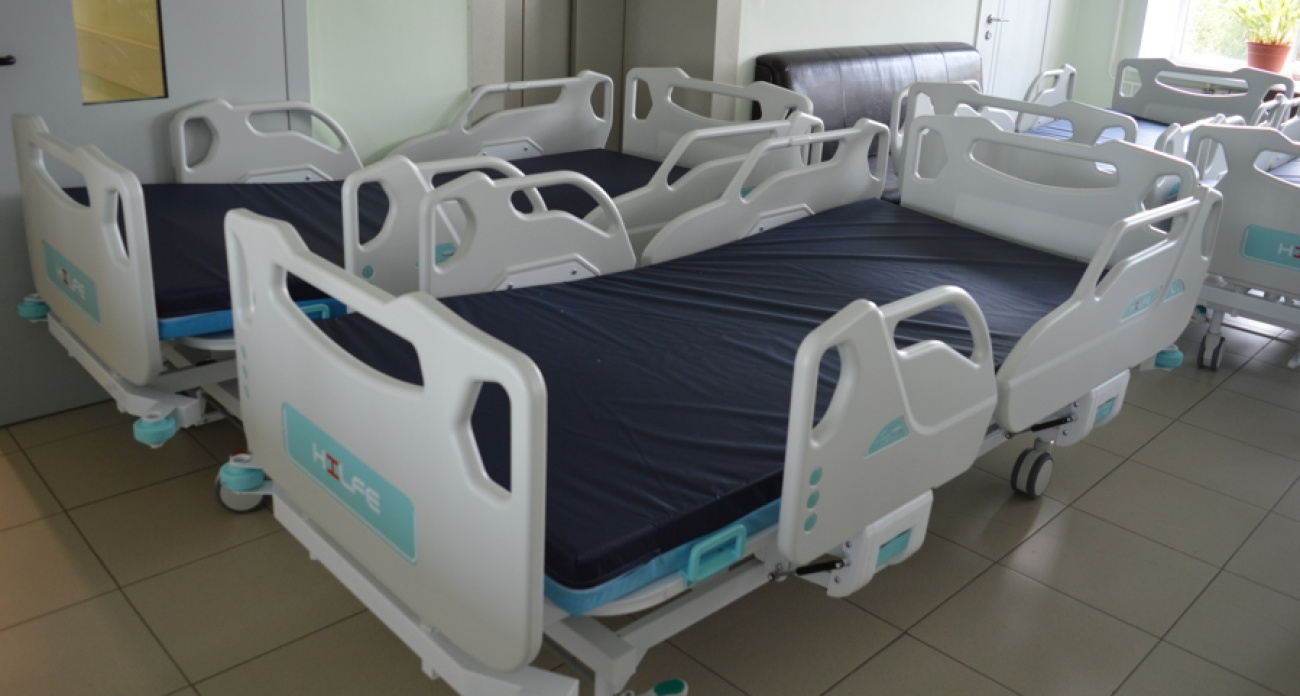 Новочебоксарская больница получила 10 новых функциональных кроватей для реабилитации