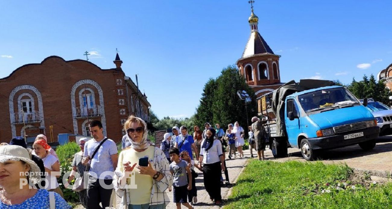 В Новочебоксарске прошел ежегодный Крестный ход ко Дню Крещения Руси