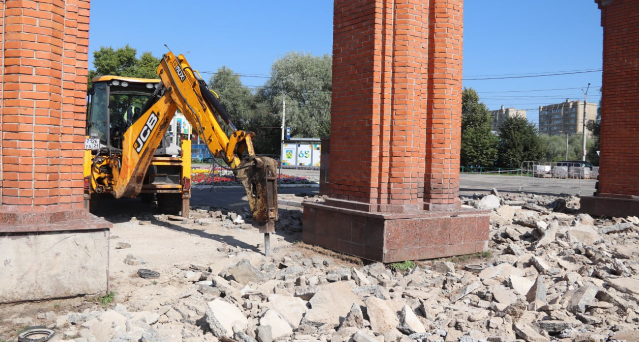 Продолжаются работы по благоустройству Соборной площади в Новочебоксарске