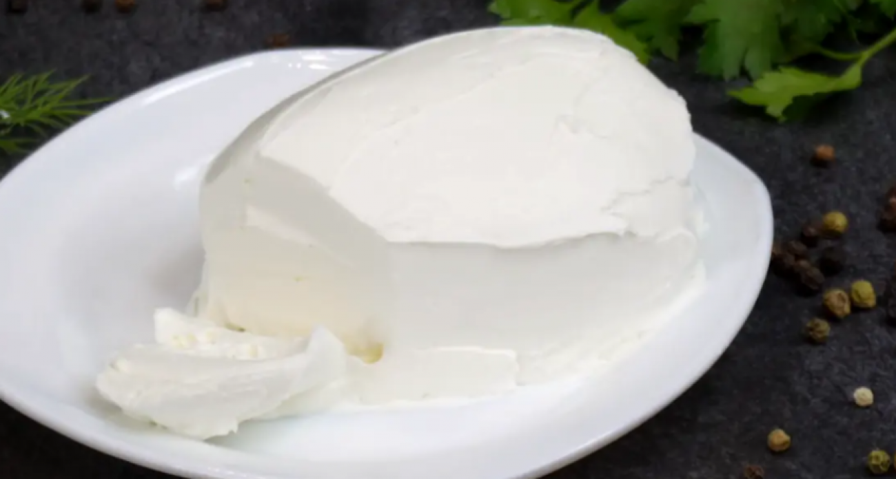 Наливаю молоко в банку на ночь - утром получается настоящий сыр Филадельфия