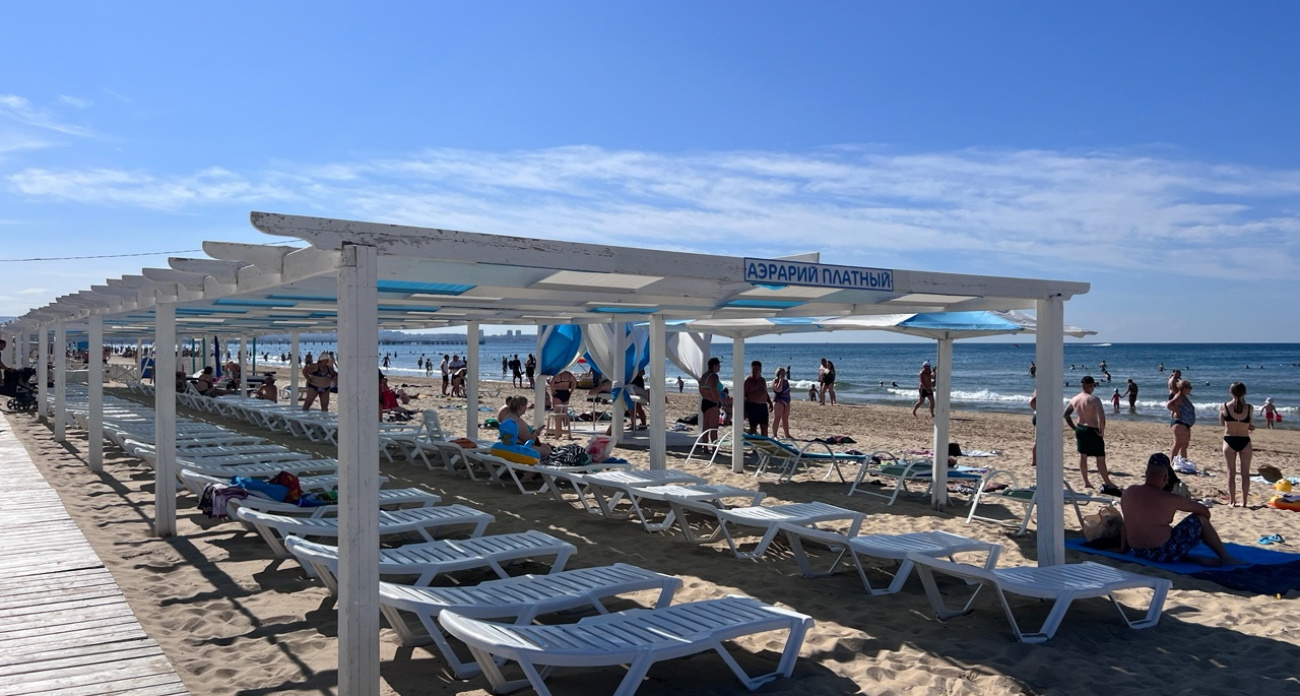 Российские туристы шокировали честными отзывами о Черном море: грязная вода и дикие люди