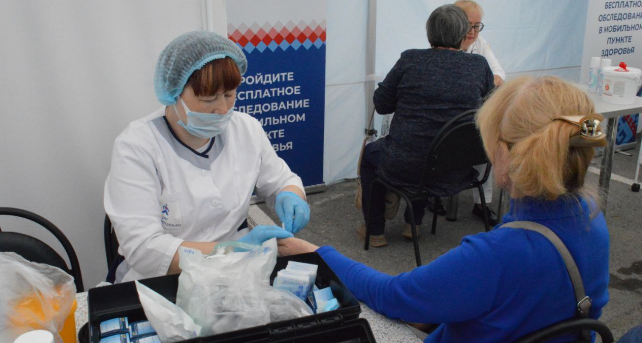 Обследование в пункте здоровья прошли еще более сотни новочебоксарцев