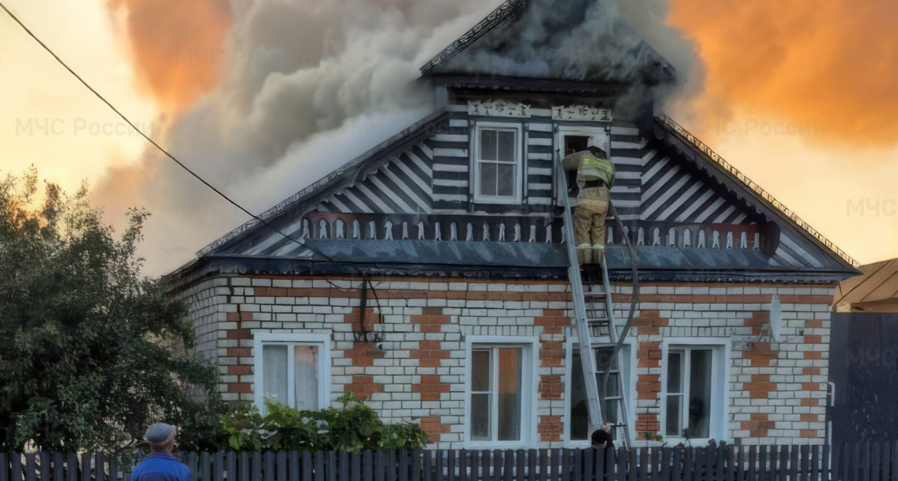 В Чувашии за сутки произошло пять пожаров и одно ДТП
