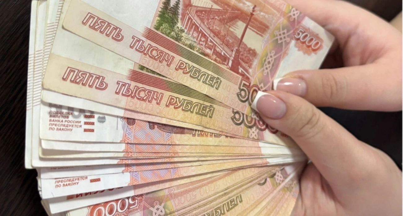 Выплаты до 142 тысяч за больничный по уходу за ребенком: кому положены и как получить - разъясняет СФР