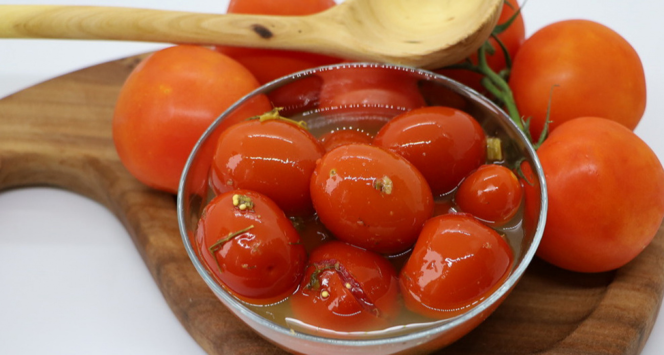 Секретная копеечная приправа из СССР для помидоров — соседки выпрашивают рецепт после первой пробы