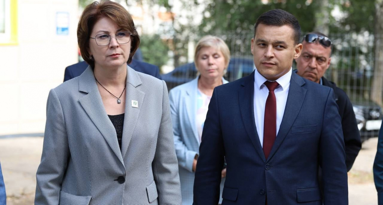 Оценить капремонт медцентра в Новочебоксарске приехали сразу два министра