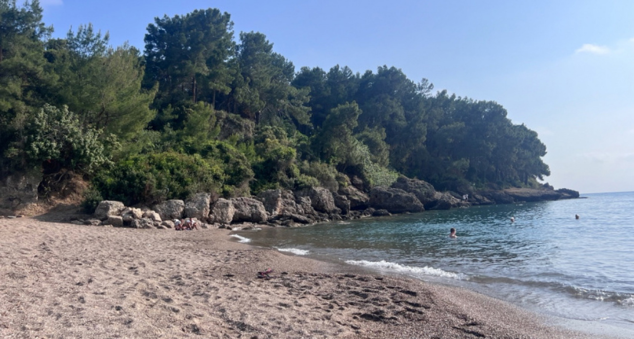 «Я думал, это рай на земле»: турист рассказал правду о Голубом озере в Абхазии, которую скрывают красивые фото