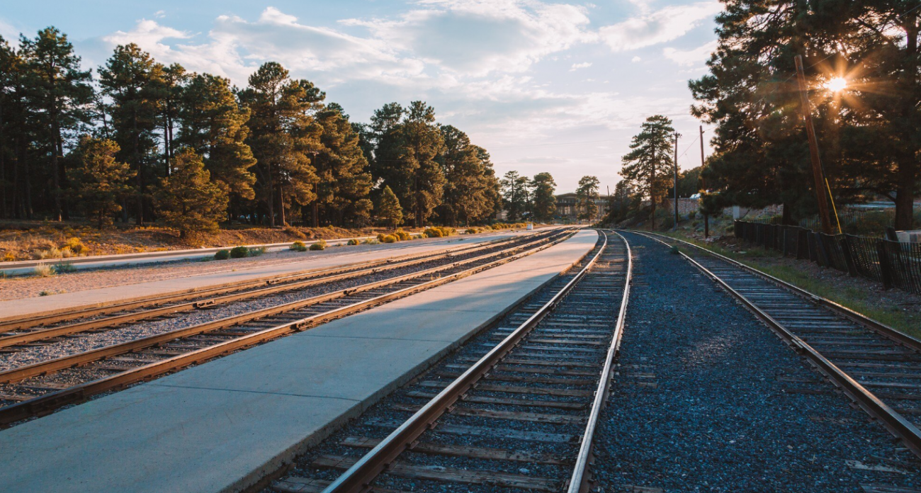 7 секунд до катастрофы: что происходит в кабине машиниста, когда на путях появляется автомобиль