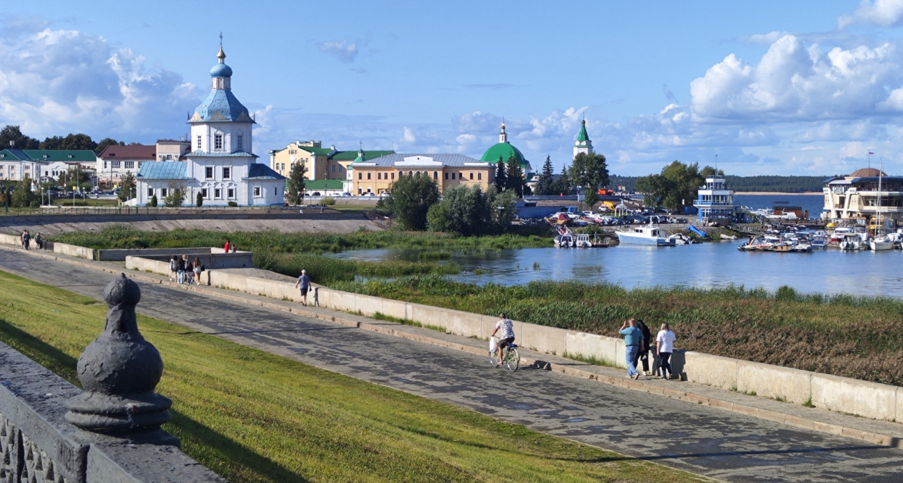 В Чувашии третий год подряд сентябрь радует теплой и сухой погодой