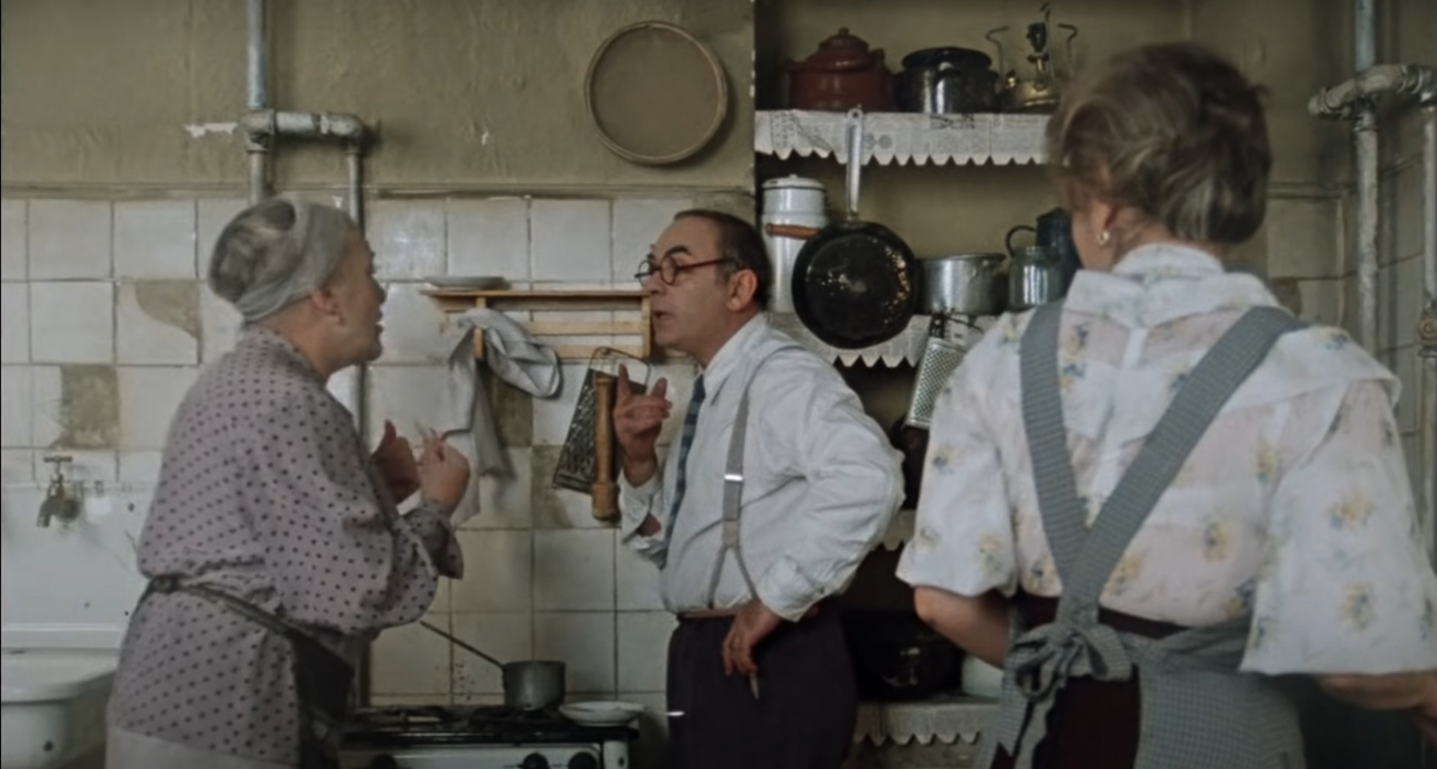 Молодые только разводят руками: а вы помните, для чего были нужны эти вещи, знакомые каждому советскому человеку