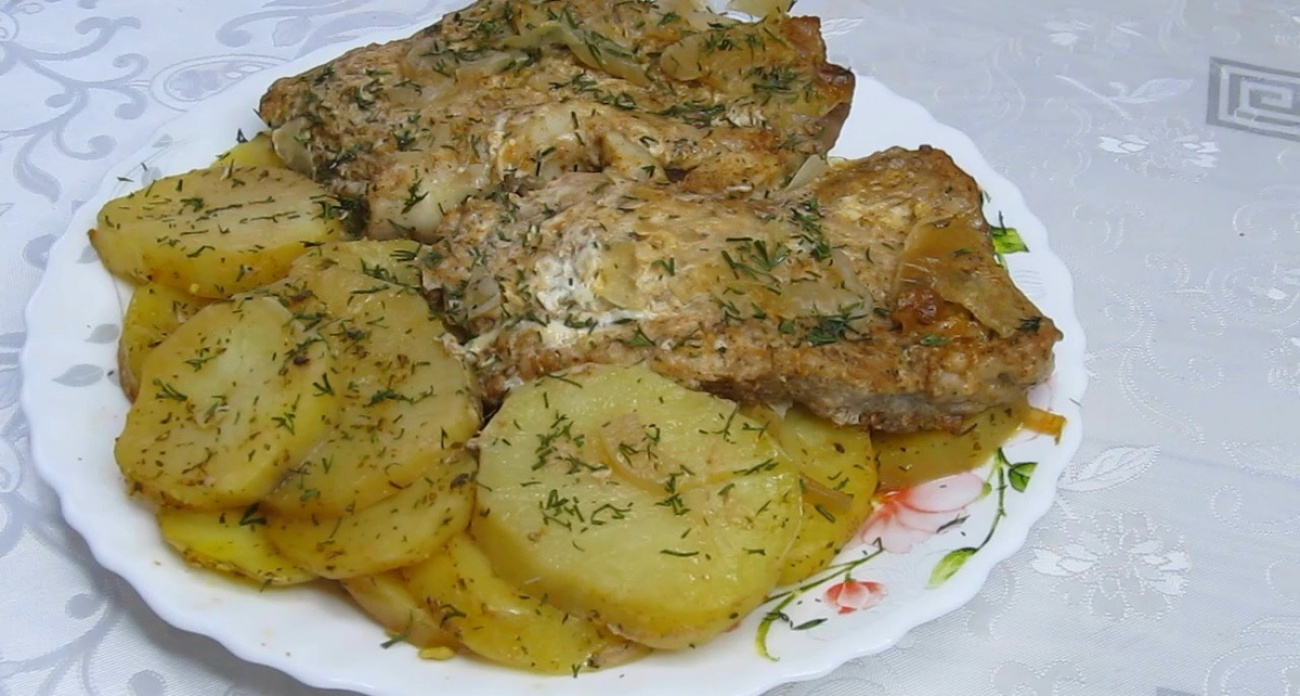 Бабушкин секрет: почему мясо с картошкой по этому рецепту получается в 10 раз вкуснее обычного