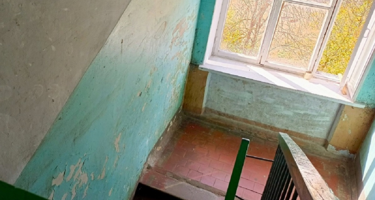 До 15 суток ареста за сигарету: что ждет курильщиков в подъездах с 2025 года