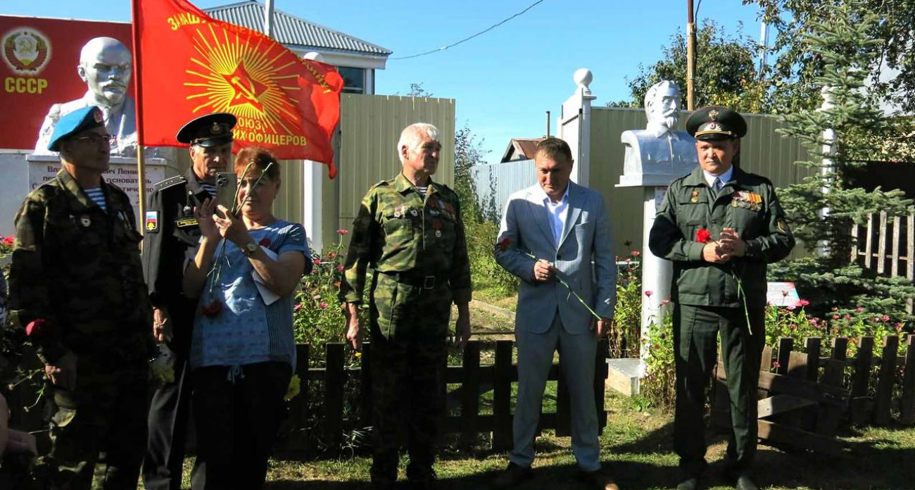 В чувашском селе открыли бюст Дзержинского