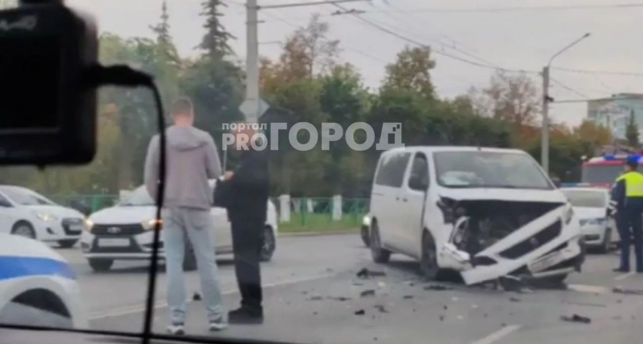 ДТП с пострадавшими и юбилейный сезон «Сокола»: главные новости за 5 октября в Новочебоксарске