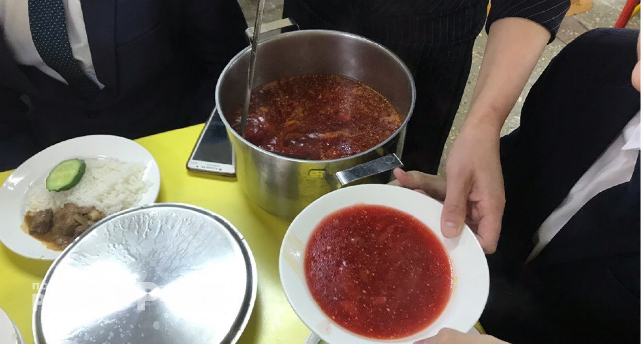 По этому рецепту борщ всегда получается ярко-рубиновым: нашла в поваренной книге бабушки