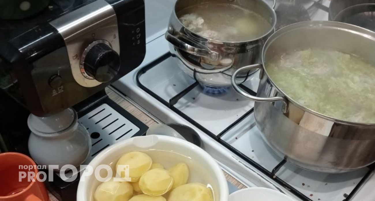 Бульон как слеза и сочное мясо, а не резиновая подошва в мутной жиже: трюк, который изменит ваш подход к варке супа