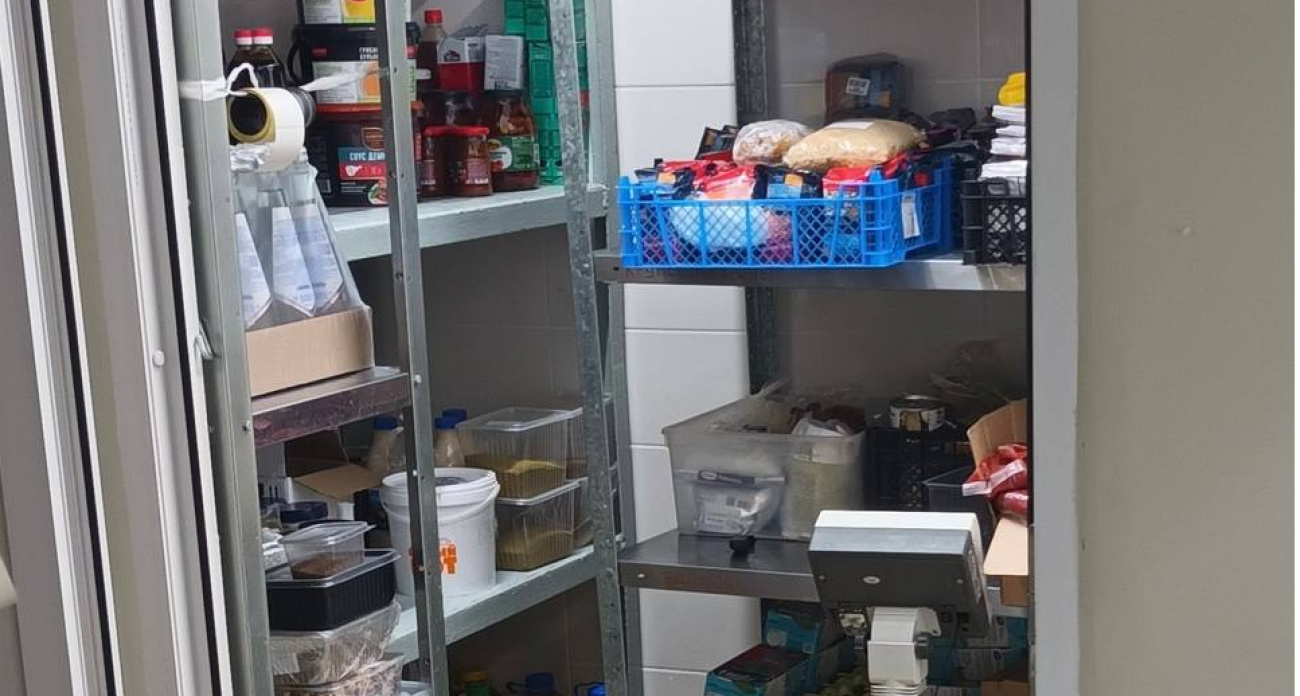 В одном из кафе Новочебоксарска прокуратура обнаружила подозрительные продукты