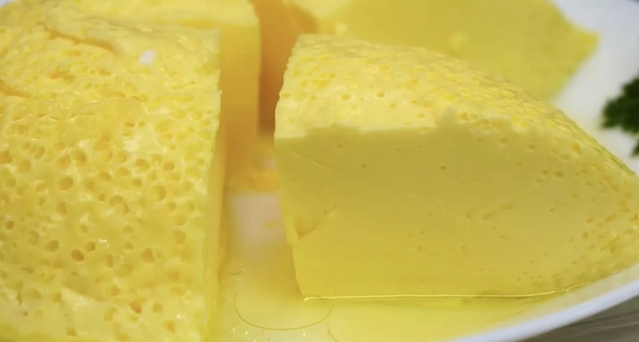 Повар из детского сада раскрыла рецепт пышного омлета, который не опадет