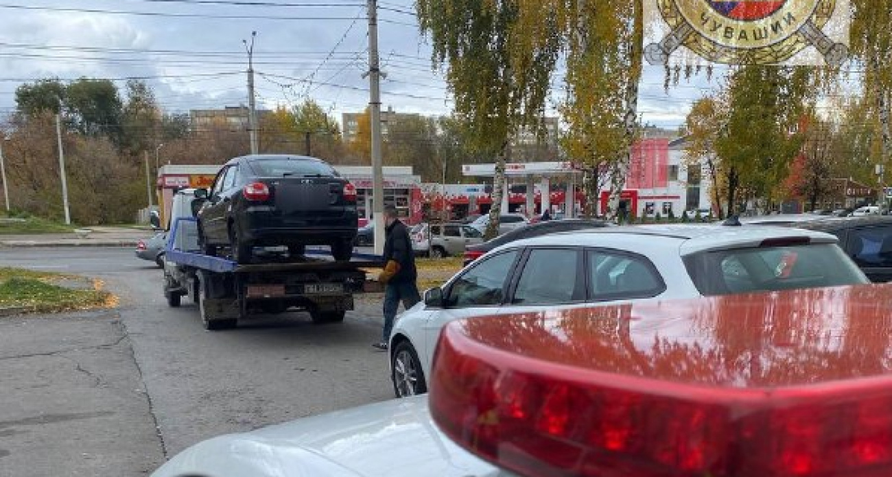 Новочебоксарец потерял машину за вождение без прав
