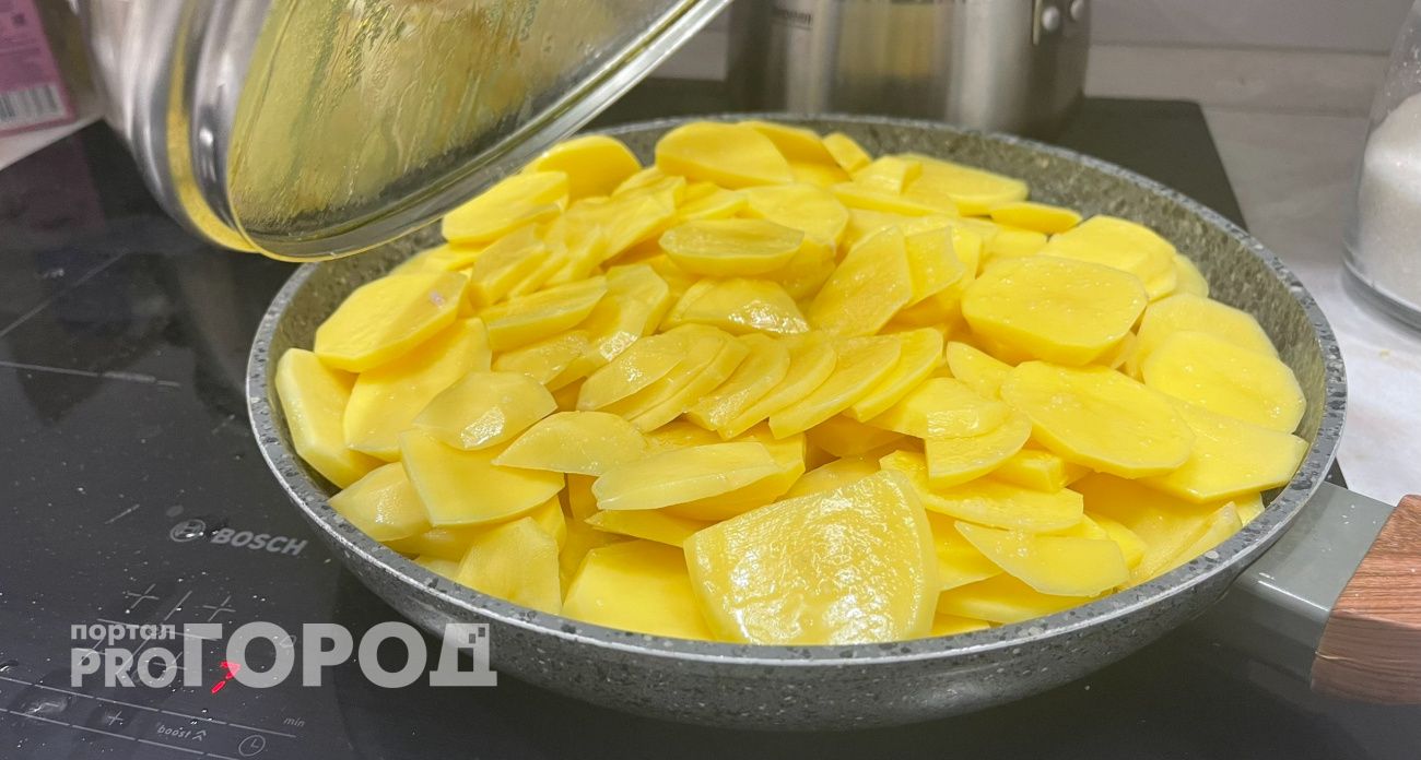 Добавляю это в жареную картошку, и домашние сметают целую сковородку за пару минут: неочевидный ингредиент