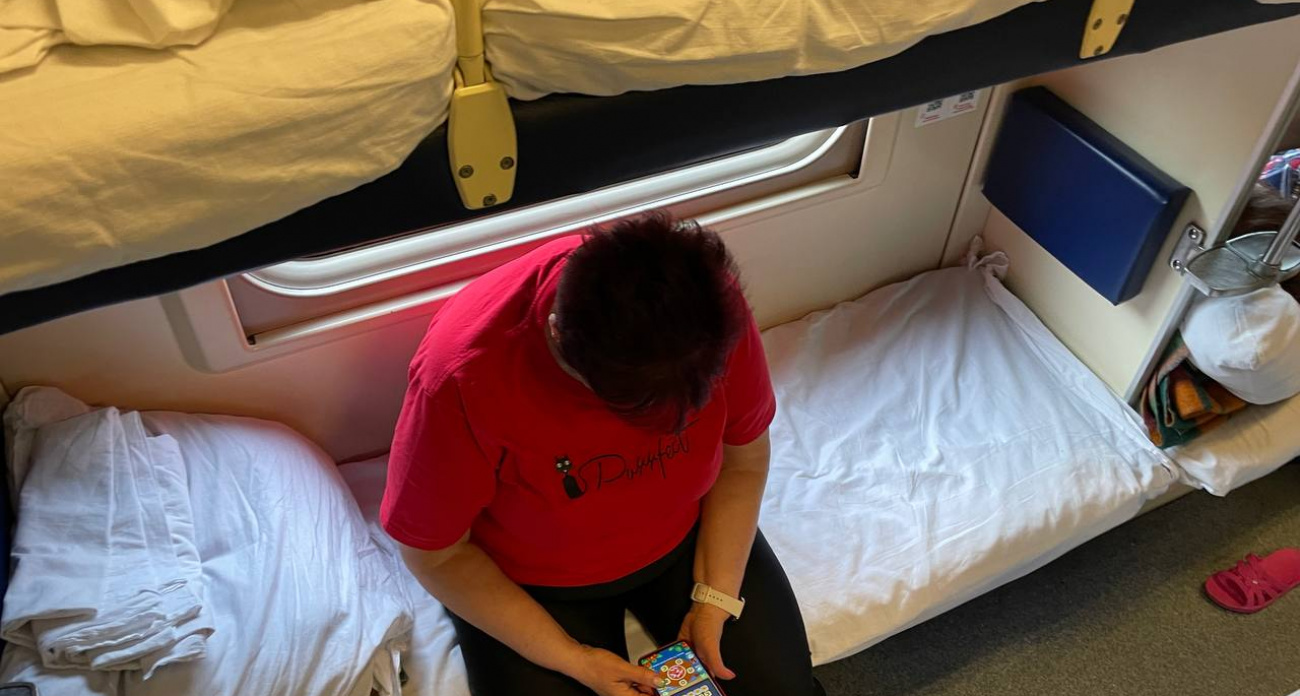 Проводники РЖД раскрыли правду о плацкарте: новые вагоны с кондиционерами попадают именно туда, а купе остается старье