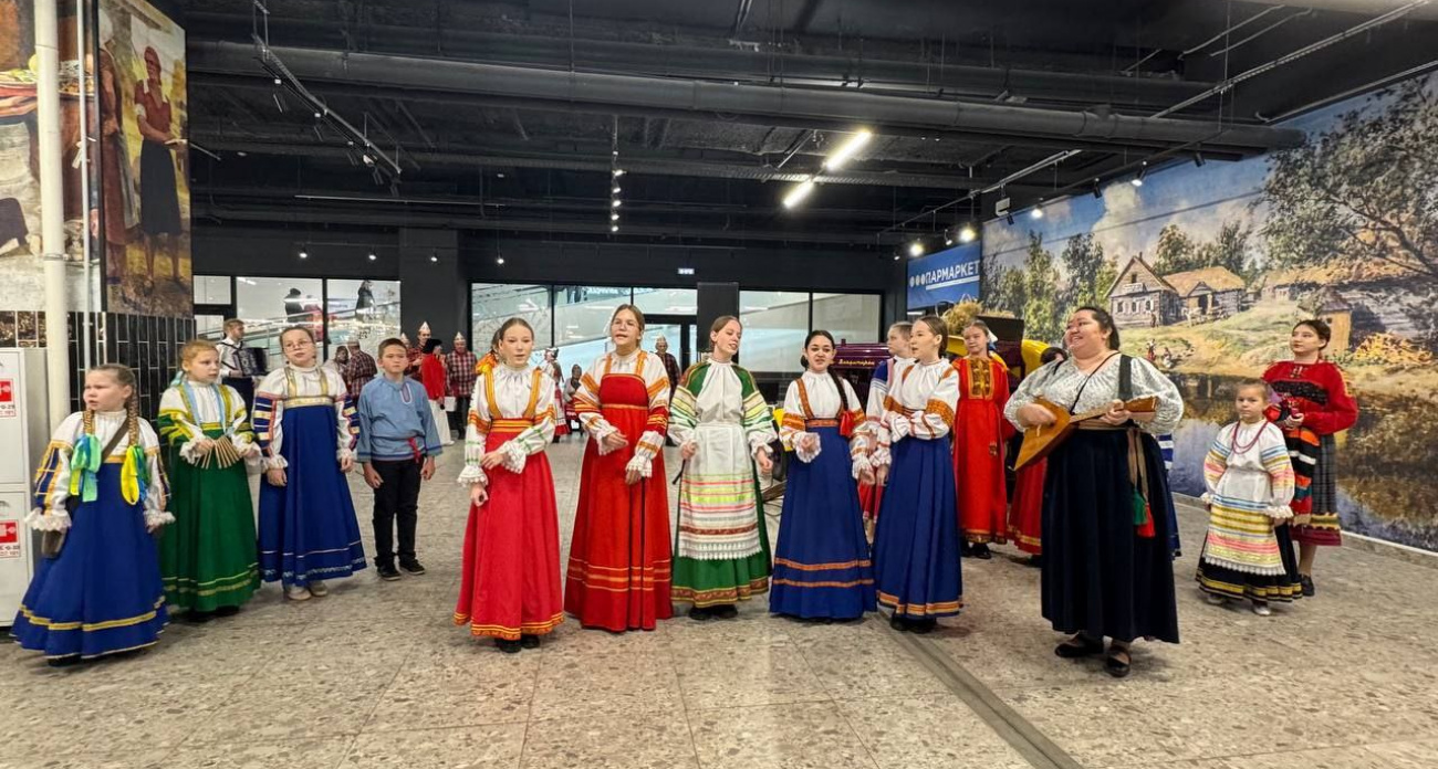 На рынке "Пехет" в Чебоксарах проходит День Новочебоксарска