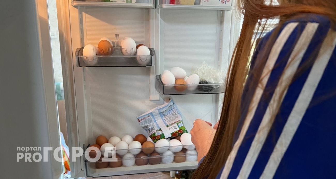 Вот почему куриные яйца быстро портятся: все мы храним их неправильно