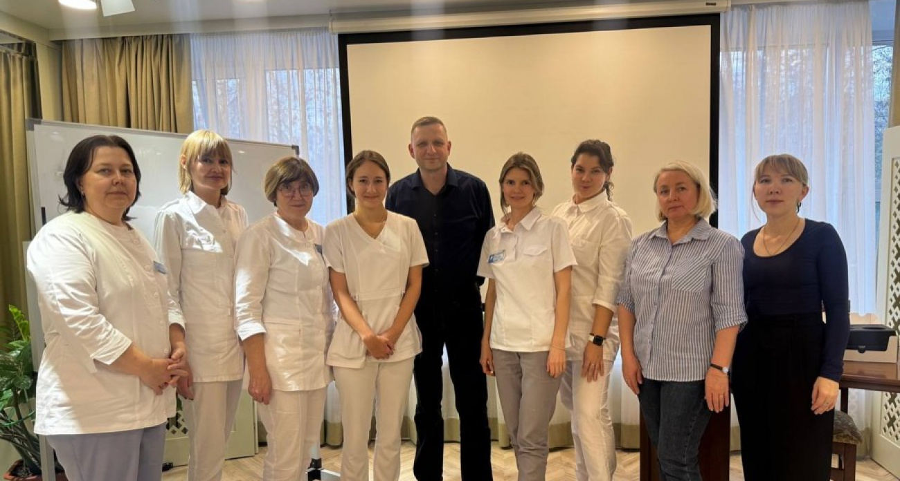 Новочебоксарские стоматологи встретились с известным московским специалистом