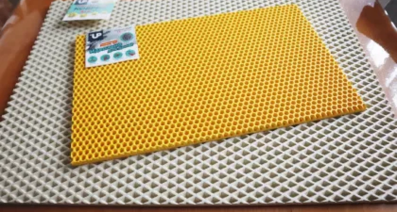 Купила в FixPrice коврик для обуви за 200 рублей и нашла для него 7 неожиданных применений в быту