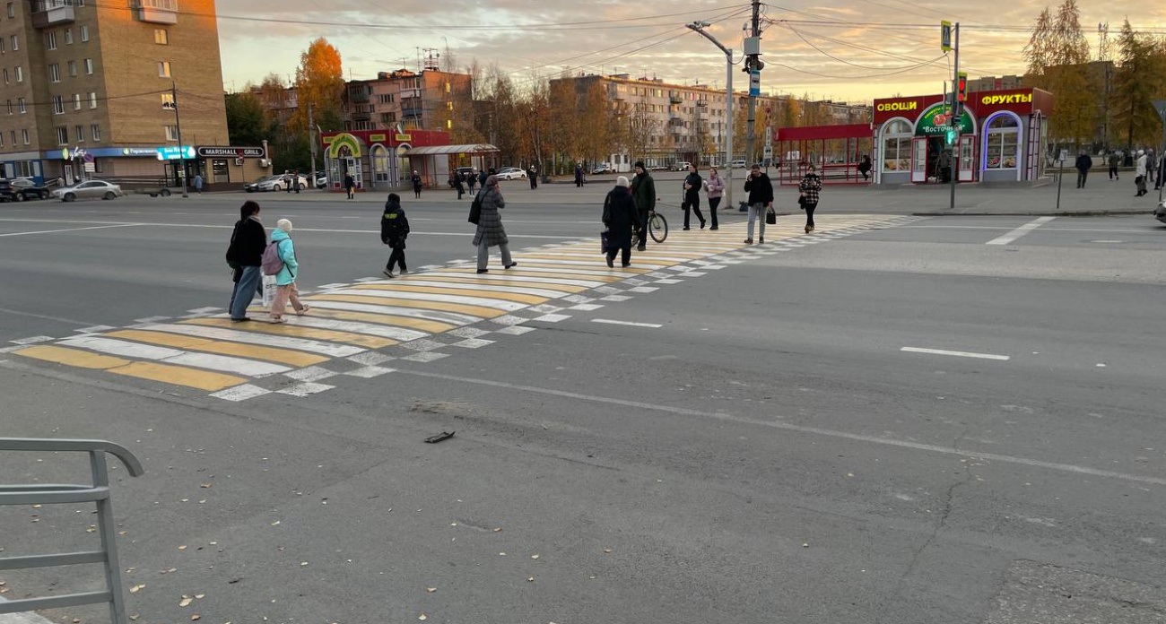 Верховный суд изменил правила: в каких случаях водитель не обязан пропускать пешехода на переходе — важно знать каждому