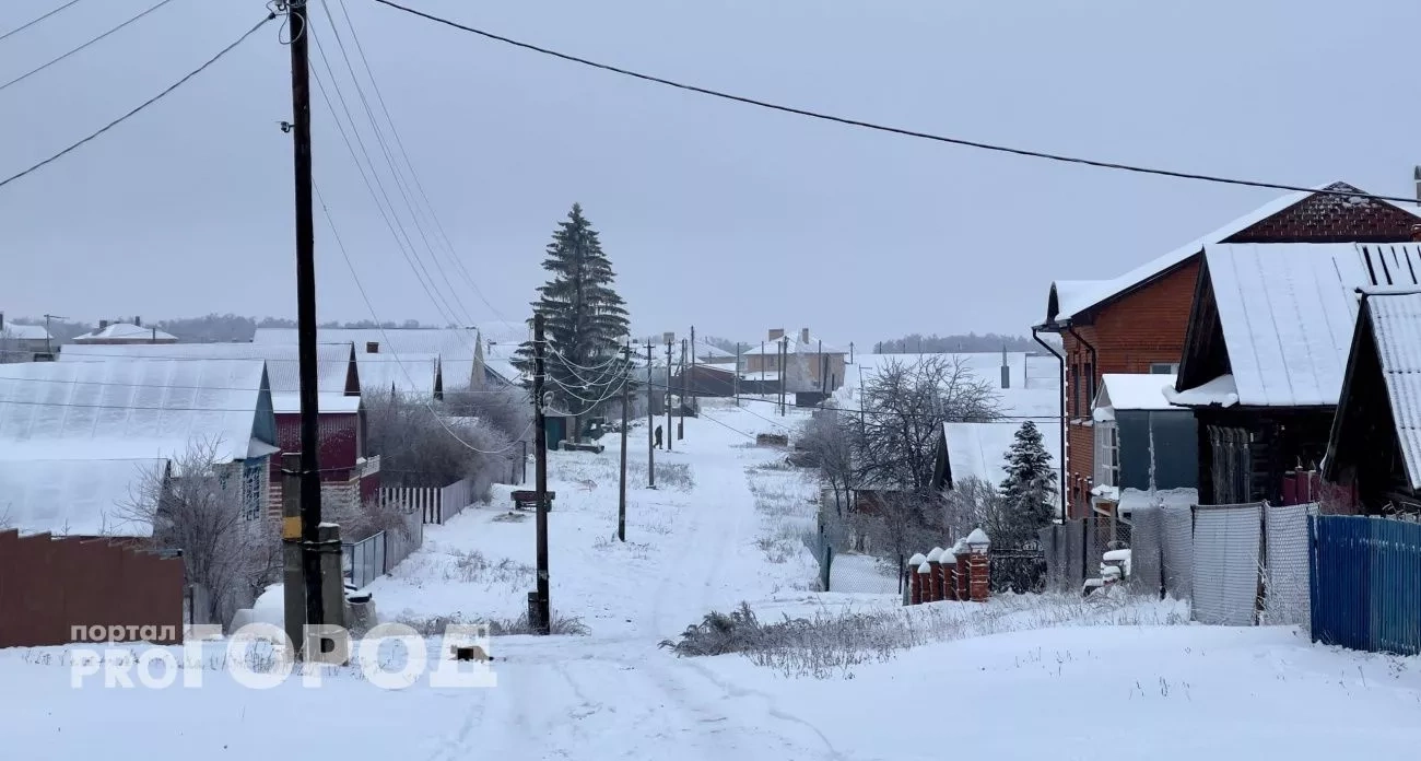 Жители уральских деревень отказываются от газа и переходят на старое топливо: названа причина