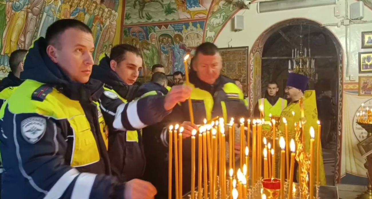 Сотрудники ГИБДД Чувашии почтили память жертв ДТП