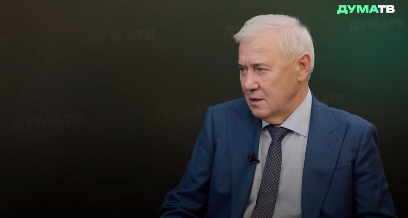 Россиянам дадут время закрыть лишние банковские карты до введения лимита