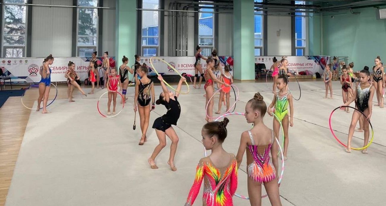 Маленькие гимнастки из Новочебоксарска продемонстрировали мастерство перед своими родителями и гостями