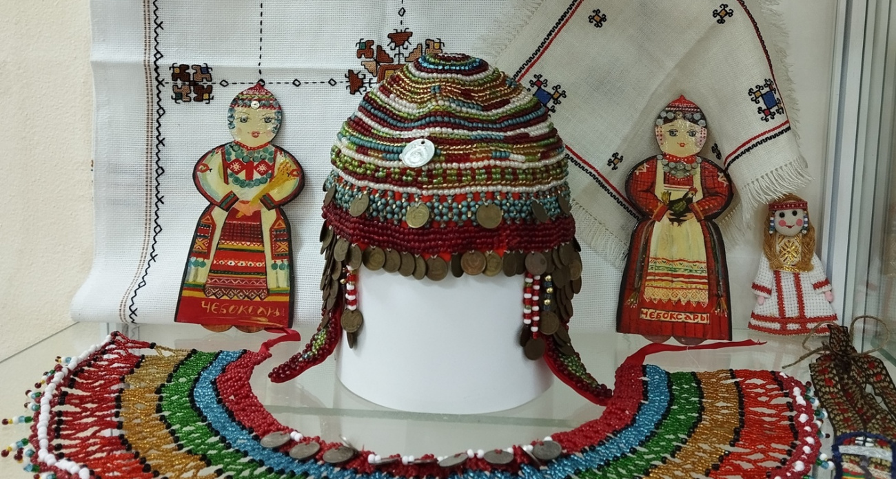 В Детской школе искусств Новочебоксарска открылась выставка чувашской вышивки