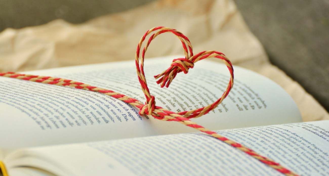 После 15 лет брака я случайно узнала, что означали странные подарки свекрови на каждый день рождения