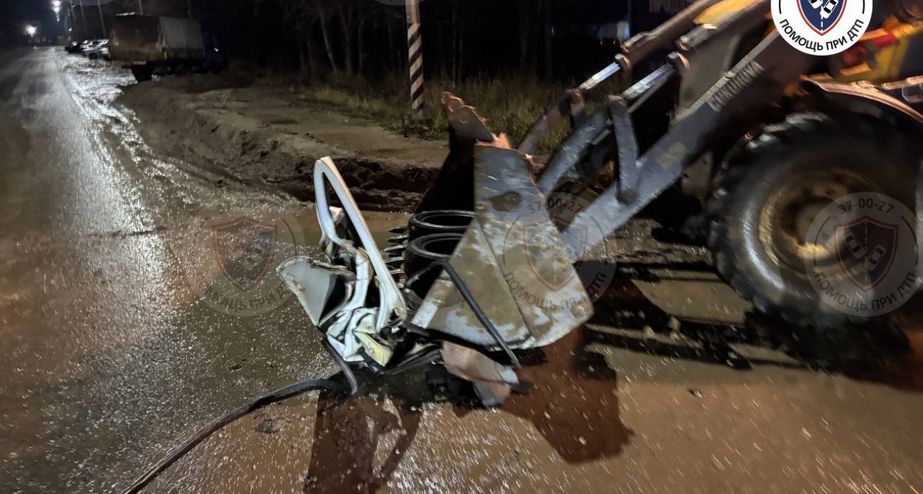 Тройное ДТП в Новочебоксарске: столкнулись трактор, грузовая "Газель" и внедорожник