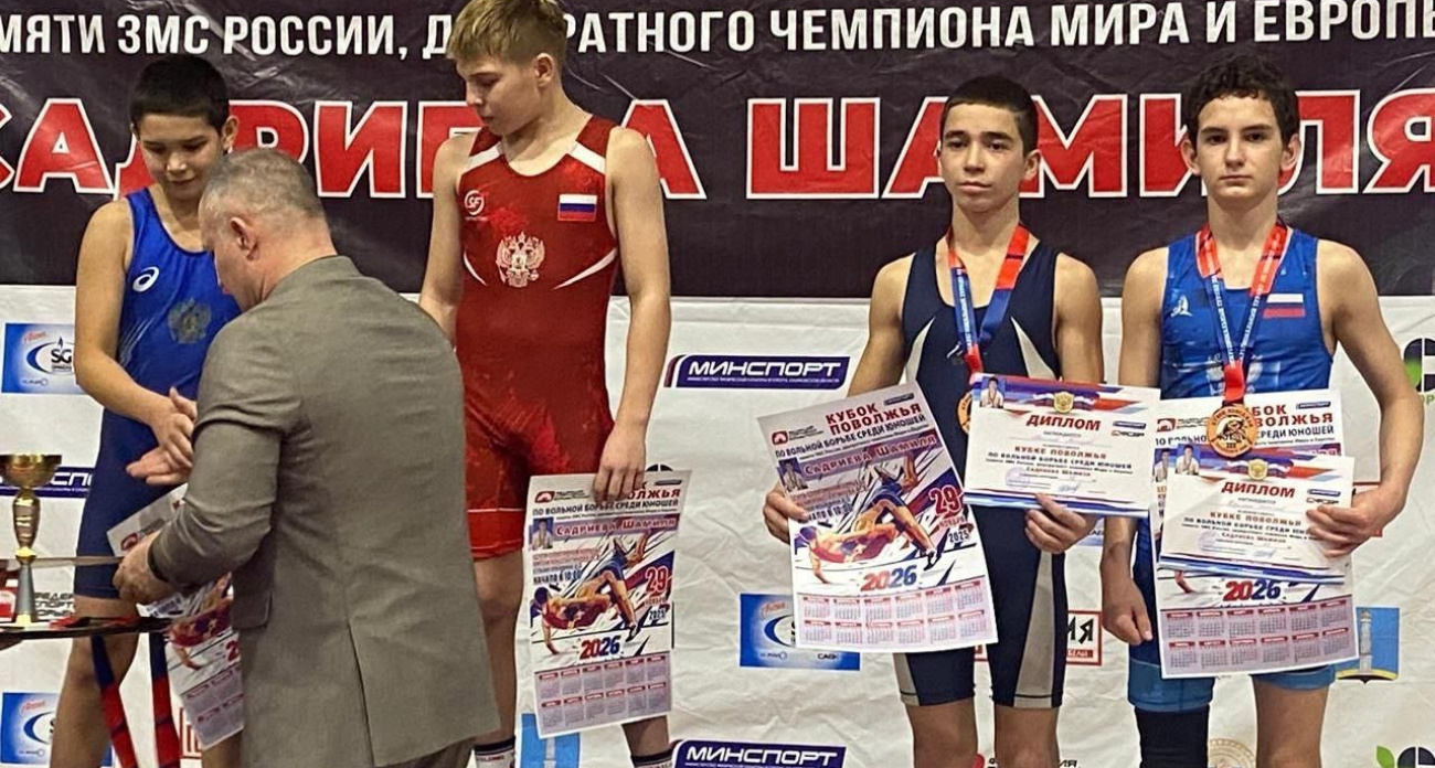 Борцы из Новочебоксарска состязались с сильнейшими соперниками из Поволжья