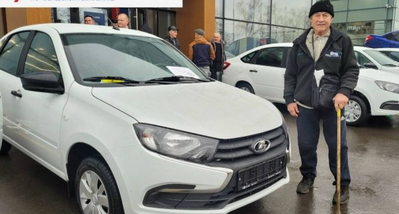 Пострадавшие на производстве в Чувашии получили автомобили от Соцфонда