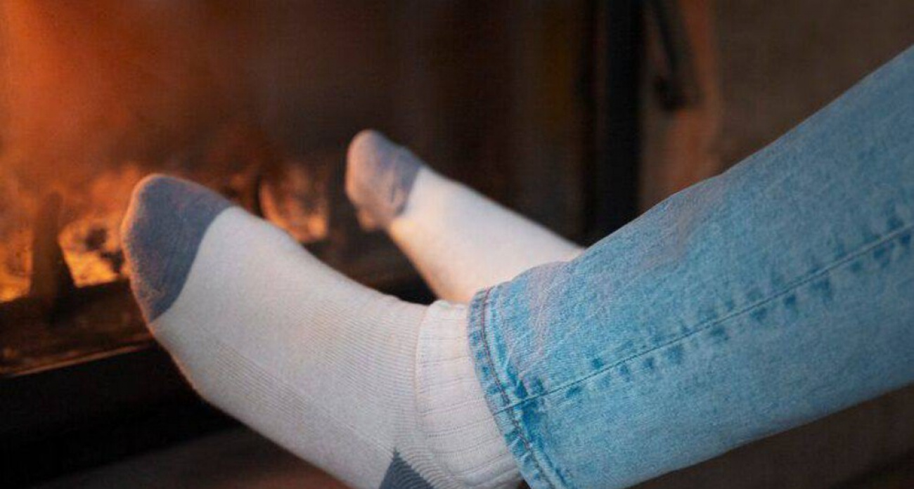 Один предмет гардероба, который изменит вашу уборку перед праздниками: секрет хозяек со стажем